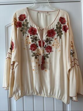 Boho Embroidered Floral Peasant Top - Cream with Red Roses